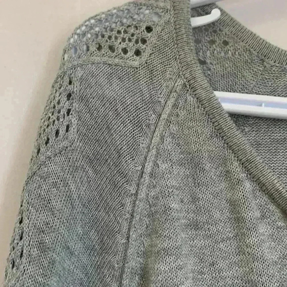 Bellini delicate knit sweater with 3/4 sleeves and v neck - Picture 5 of 8